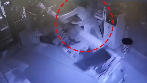 Roba y se da a la fuga a lomos de un burro