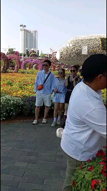 Happy Day in Dubai Miracle Garden