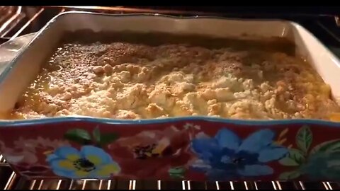 EASY PEACH COBBLER - ONLY 3 INGREDIENTS - DUMP CAKE COBBLER - THE HILLBILLY KITCHEN 🍑