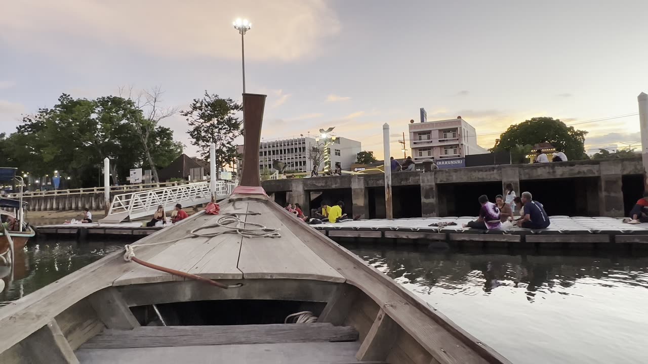 🍟 Granny Goatee reviews McDonald’s Curly Fries & Ham and Cheesy Pie in Phuket, Thailand 🍟