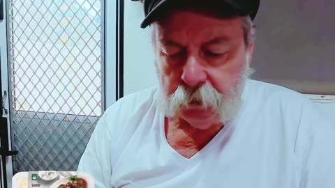 $7.50 Woolworths Lamb Rogan Josh – Is This Microwave Meal Actually Good?