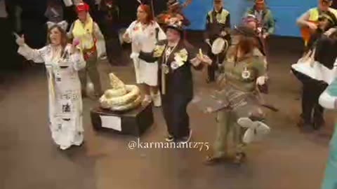 Chirigota ABRE LOS OJOS la lian en el carnaval de cadiz diciendo la verdad¡ BRAVO¡¡¡