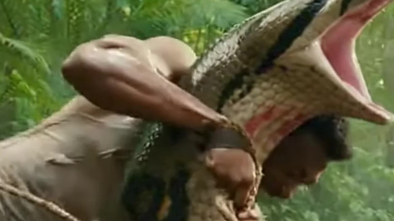 He Wrestled an Anaconda Barehanded-and Won 👑🐍