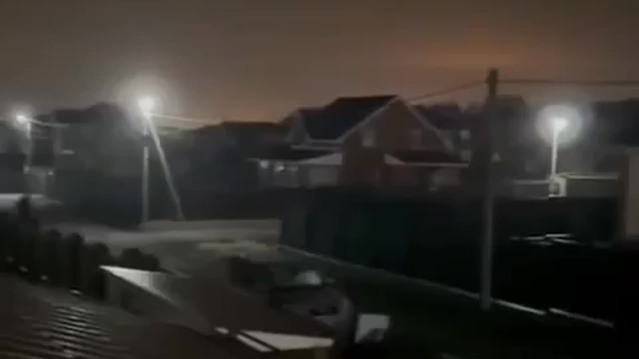Here a Ukrainian drone just hits a random house in a suburb