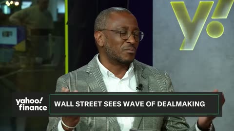 Wall Street ignores shutdown as stocks close higher, Jim Cramer talks investing picks and mistakes