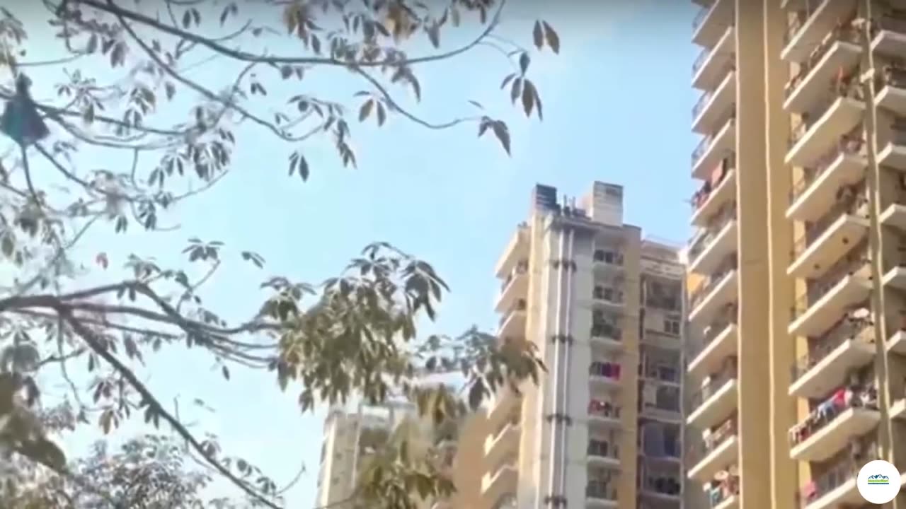 Gaur City 5th Avenue Ready to Move Flats Greater Noida West