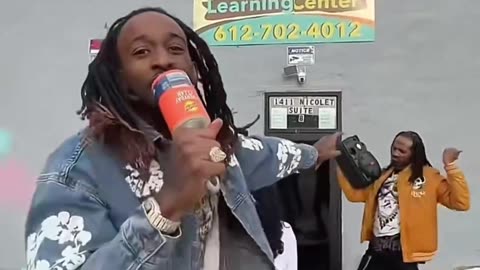 LMAO, rappers are now showing up to the Somali Learing Center in Minneapolis