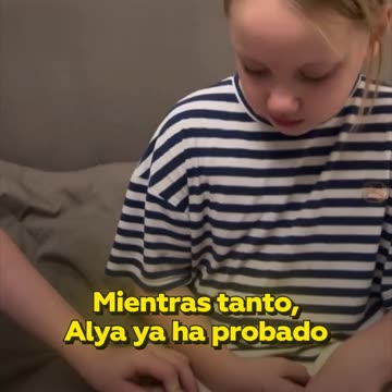 Hace una rabieta tras recibir iPhone del color que no quería