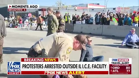 Police remove Shitlib agitators who are holding a “SIT-IN” at the ICE Broadview facility.