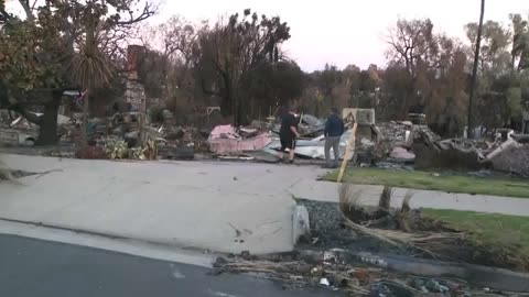 Officials arrest man in Florida on suspicion of starting Palisades Fire