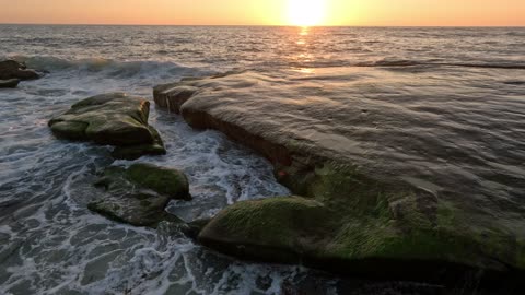 HANGOUT - ROCK WINDOW Shoreline Beauty #lajolla #sandiego #gopro 4K