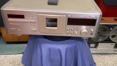Teac V-7000 Cassette Deck