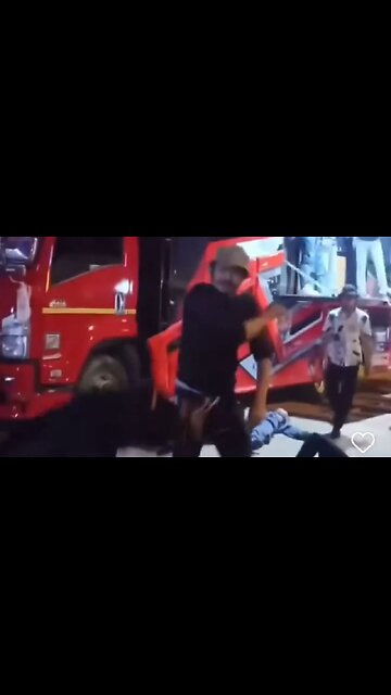 Holy Crap, This Guy Must Have A Titanium Implant In His Fist