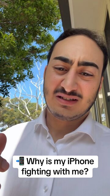 📲 Why is my iPhone fighting with me? Are you seeing similar things or am I just being messed with?