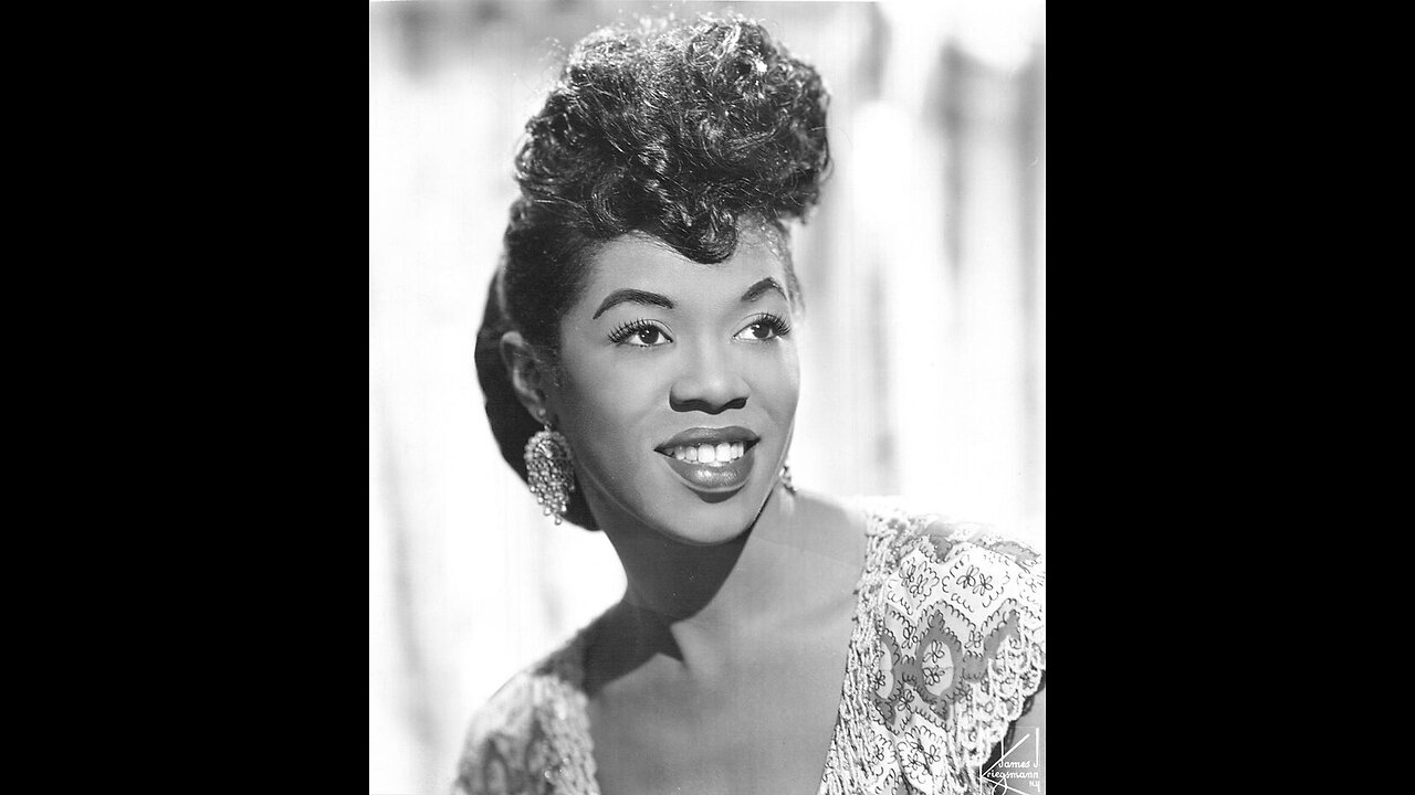 Sarah Vaughn Jazz Singer performs "Misty"