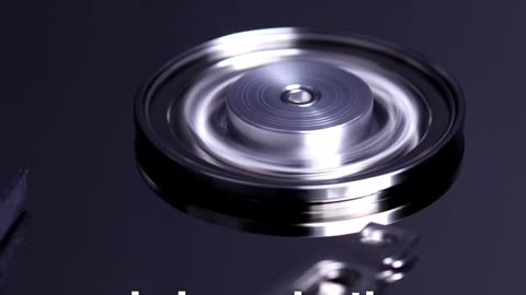 Giant Magnetoresistance Was Discovered by Accident — A Thin‑Film Anomaly 🧲