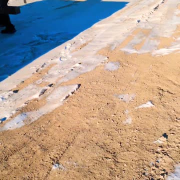 She did what #reallifetruckers #ourtruckinglife #truckdriving #truckinlifestyle