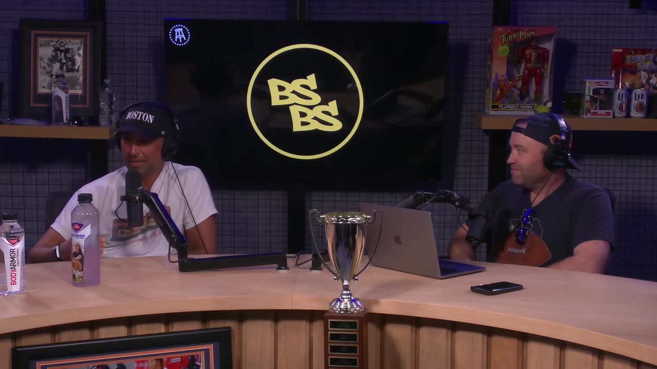 Tucker Wetmore Stopped by Barstool Chicago HQ to talk his Journey from Barista to Country Superstar