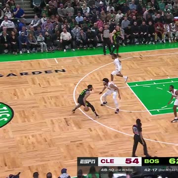 NBA - JAYSON TATUM IS ON ANOTHER LEVEL RIGHT NOW!! He's got 28 PTS before halftime 🤩🤩