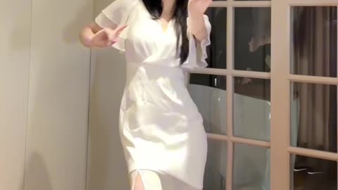 Daily Beauty EP 224 | Attractive Off-white Gown Sensual Fiery Dance