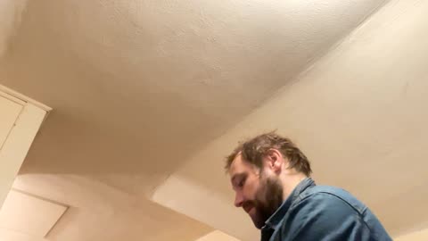 Samsung Galaxy Book Go 5G Laptop unboxing. It has the Snapdragon 8cx Gen 2 5G modem