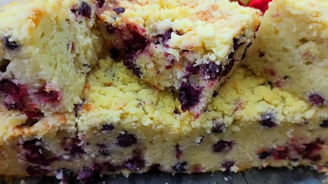 A delicate pie for tea in 5 minutes!