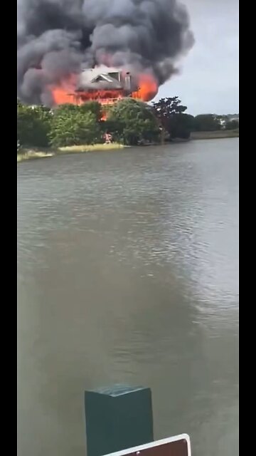 🇺🇸 South Carolina judge, Dianne Goodstein's home caught fire