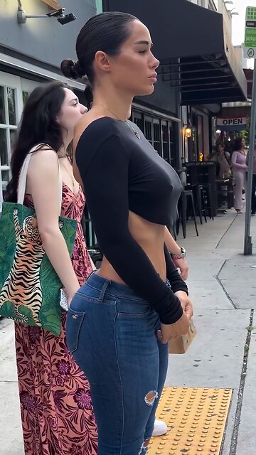 Judy Blue Cury+ Mid Waist Distressed Slim Jeans💎