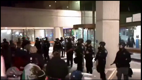 A mob attacking ice in Los Angeles.