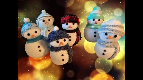 Sock Snowmen - #Great Gift Idea; #Christmas/Winter Decoration