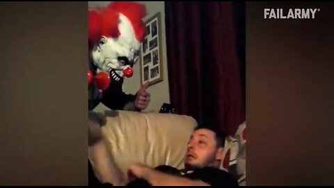 BEST SCARY FAILS - PRANKS AND JUMP SCARES 😂
