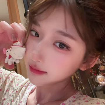 Graceful White Attire Vivacious Photo Pose | Daily Beauty EP 806