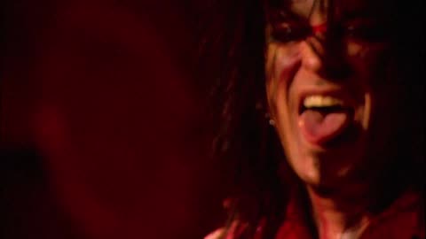 Too Young To Fall In Love...Looks That Kill - Mötley Crüe (live)