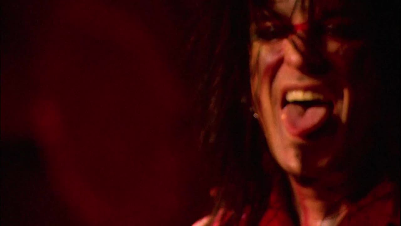 Too Young To Fall In Love...Looks That Kill - Mötley Crüe (live)