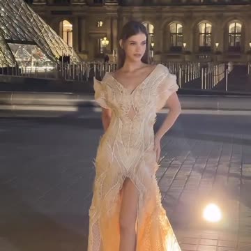 barbara during the Le Grand Dîner du Louvre’ fashion show .