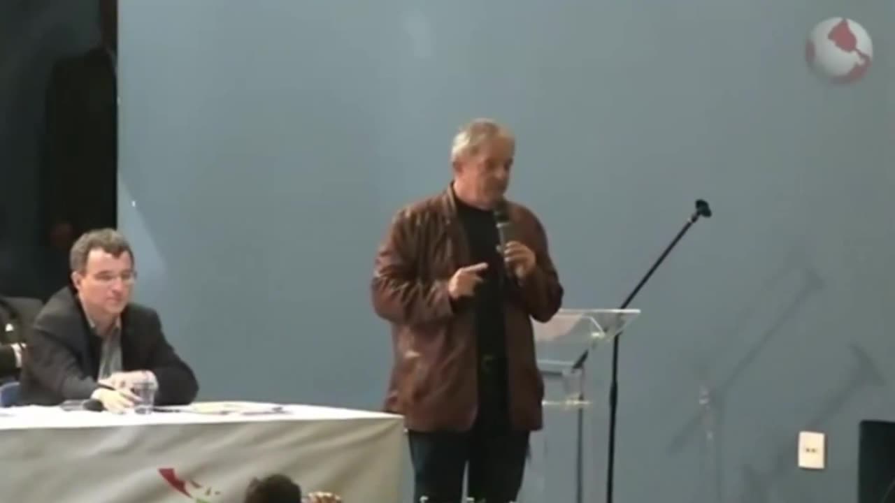 🎯Discurso revelador de Lulaladrão. Fundador do Foro de São Paulo, ao lado de Fidel Castro, ele admite ser um dos arquitetos da ascensão do regime chavista na Venezuela e ainda agradece aos “companheiros cubanos”.