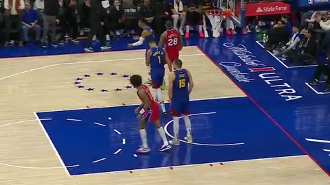 THIS SPIN MOVE... 🤯 Alley-oop to Yabusele! #Hawks