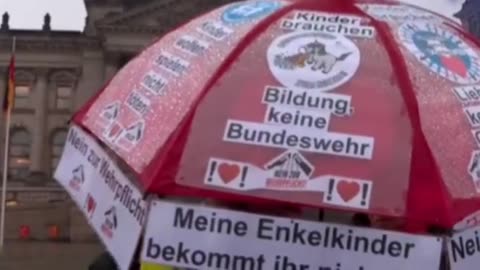 "It's better to live under Putin's rule than to fight."