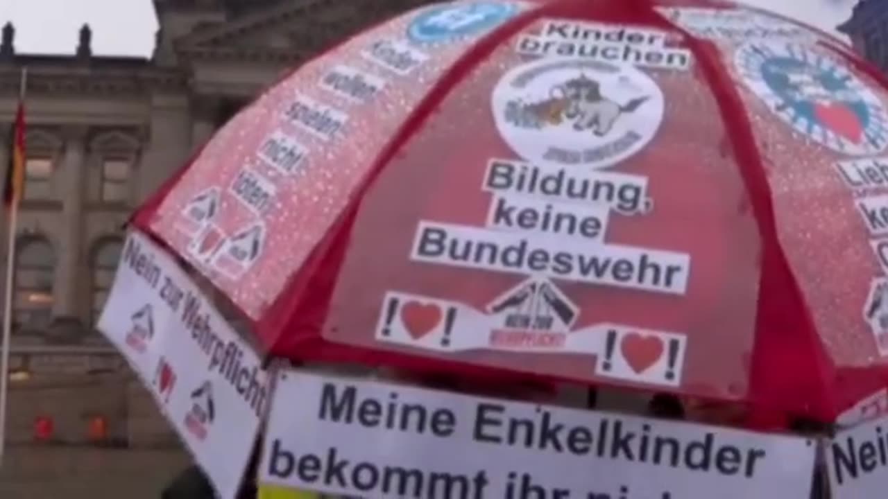 "It's better to live under Putin's rule than to fight."