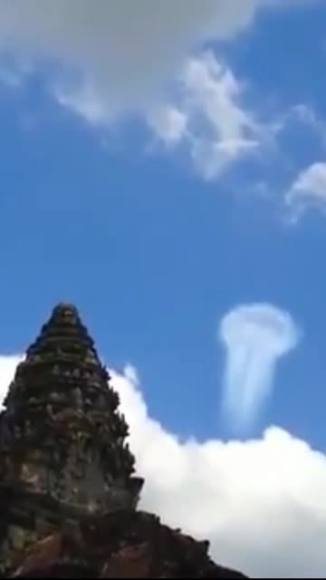 Viral video filmed in Angkor Wat showing a UFO emerging from a stargate.🧐🤔🛸🛸🛸🛸🛸