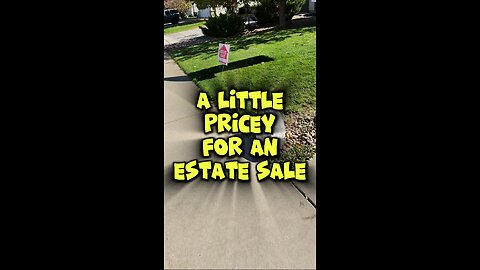 Found a Vintage Disney #Christmas sweatshirt at this priciy #estatesale