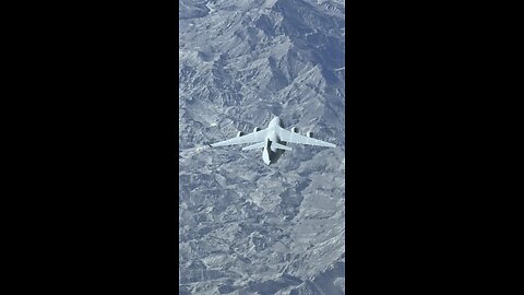 Sneaking up on a covert C17 over Iranian airspace #lovinglife #flying #undercover