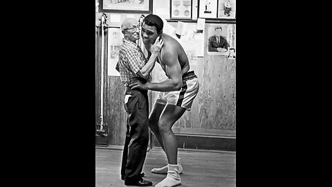 Muhammad Ali vs ‘The Unliftable Man’ – Can He Lift Johnny Coulon?