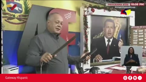 Diosdado Cabello exhibe un machete y lanza un mensaje de intimidación política