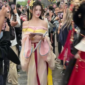 Sheer Satin Slip Energetic Fit Check Edit - Daily Beauty EP 364