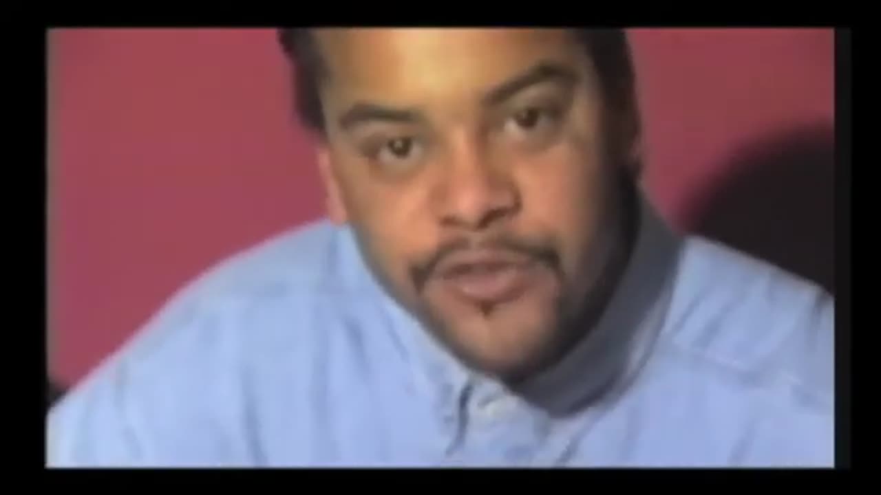 Suga Free - Shows his Pen & Coin Freestyle Flo
