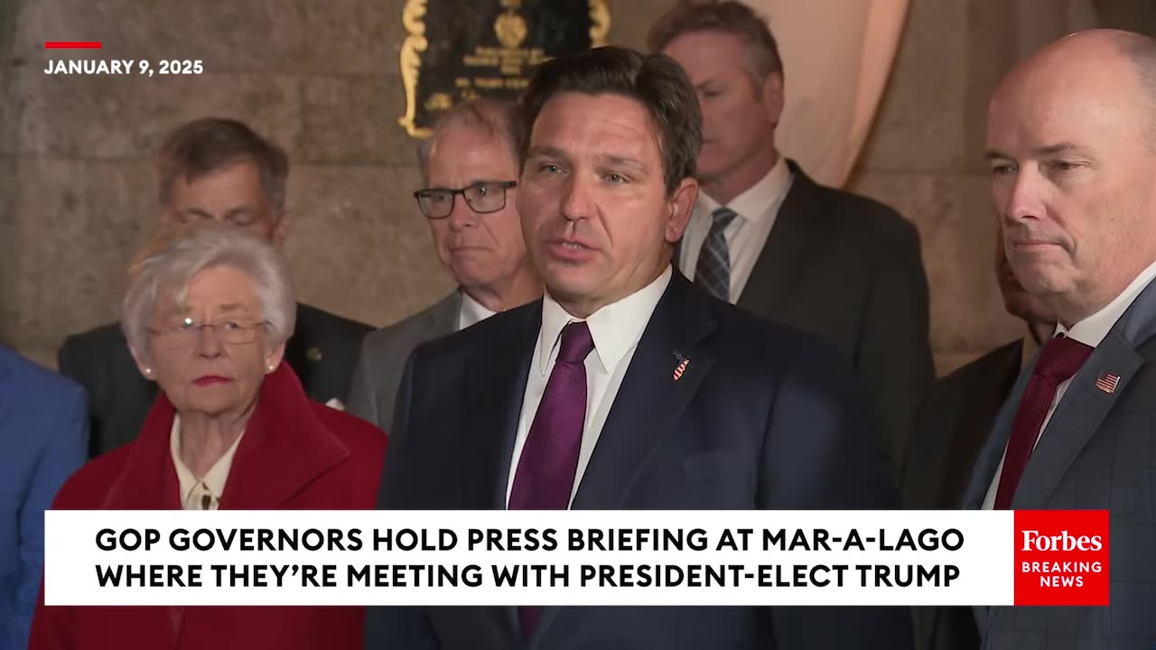 Mar A Lago Press Briefing: DeSantis answers questions about Trumps incoming admin