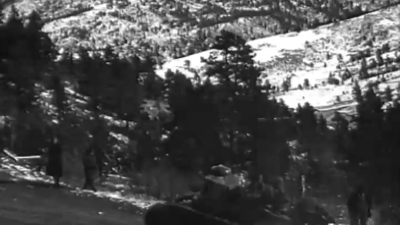 Industrial Machinery Army Tank C... - Industrial Machinery Army Tank Climbing Pikes Peak - fc-fc-670