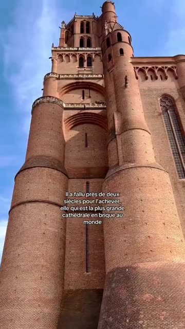 THE BIGGEST CATHEDRAL IN THE WORLD BUILT WITH BRICKS