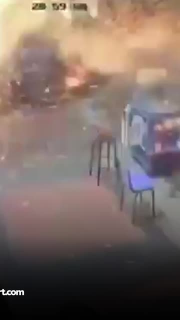 El aterrador momento en que estalla la granada que dejó un muerto y 14 heridos en Colombia